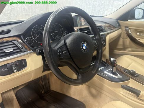 Used 2014 BMW 320i xDrive Sedan AWD/4WD image 3