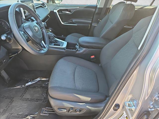 Used 2023 Toyota RAV4 XLE w/ Convenience Package FWD image 17