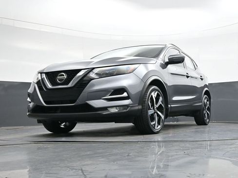 Used 2022 Nissan Rogue Sport SL w/ Premium Package image 36