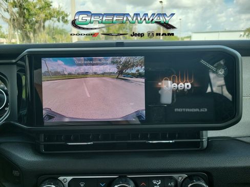 New 2025 Jeep Gladiator Sport AWD/4WD image 20