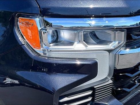 Used 2023 Chevrolet Silverado 1500 LT AWD/4WD image 29