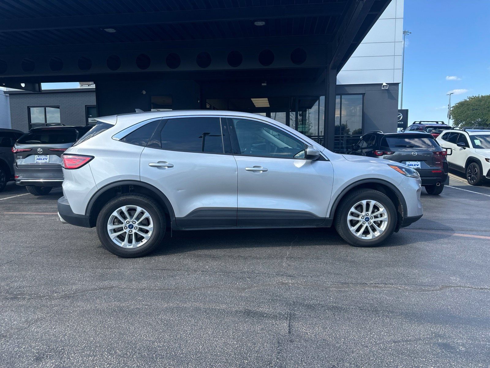 Used 2020 Ford Escape SE AWD/4WD image 5
