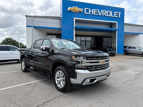 Used 2021 Chevrolet Silverado 1500 LTZ AWD/4WD image 1
