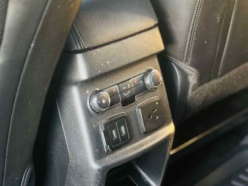 Used 2016 Ford Explorer Limited image 29