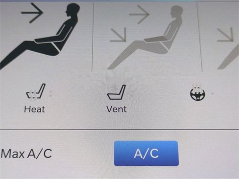 New 2026 Chrysler Pacifica Pinnacle w/ Trailer Tow Group image 24