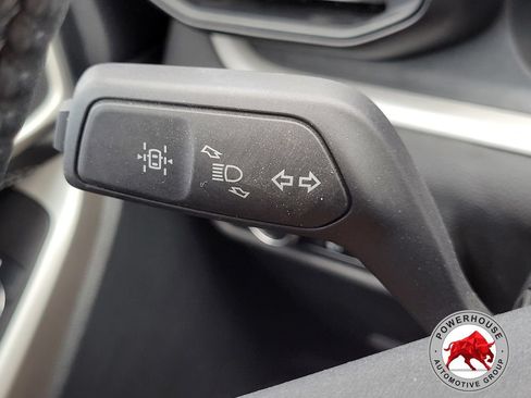 Used 2023 Ford Explorer XLT AWD/4WD image 31