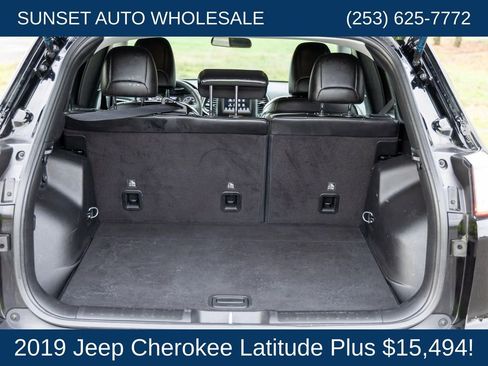 Used 2019 Jeep Cherokee Latitude Plus image 78