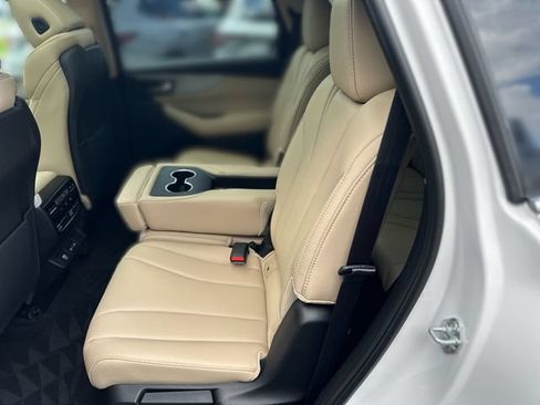 Used 2026 Acura MDX SH-AWD image 25
