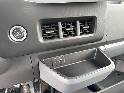 Used 2024 Chevrolet Brightdrop 600 w/ Battery Pack, Max Range AWD/4WD image 36