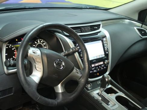 Used 2018 Nissan Murano SV AWD/4WD image 14