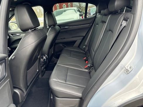 Used 2024 Alfa Romeo Stelvio Sprint image 9