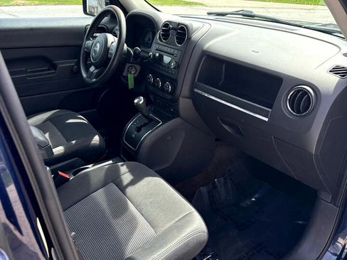 Used 2014 Jeep Patriot Sport image 19