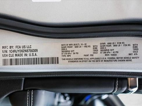 Used 2022 Jeep Grand Cherokee Overland AWD/4WD image 29