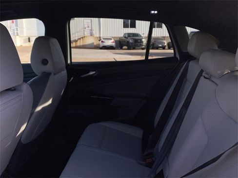 Used 2022 Volkswagen ID.4 Pro S image 16