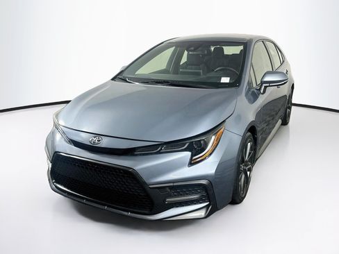 Used 2021 Toyota Corolla SE FWD image 3