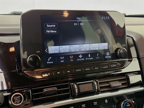 Used 2023 Nissan Pathfinder SL w/ Black Appearance Package image 14