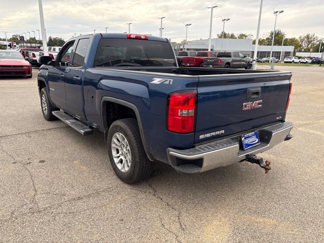 Used 2015 GMC Sierra 1500 SLE w/ SLE Value Package AWD/4WD image 4