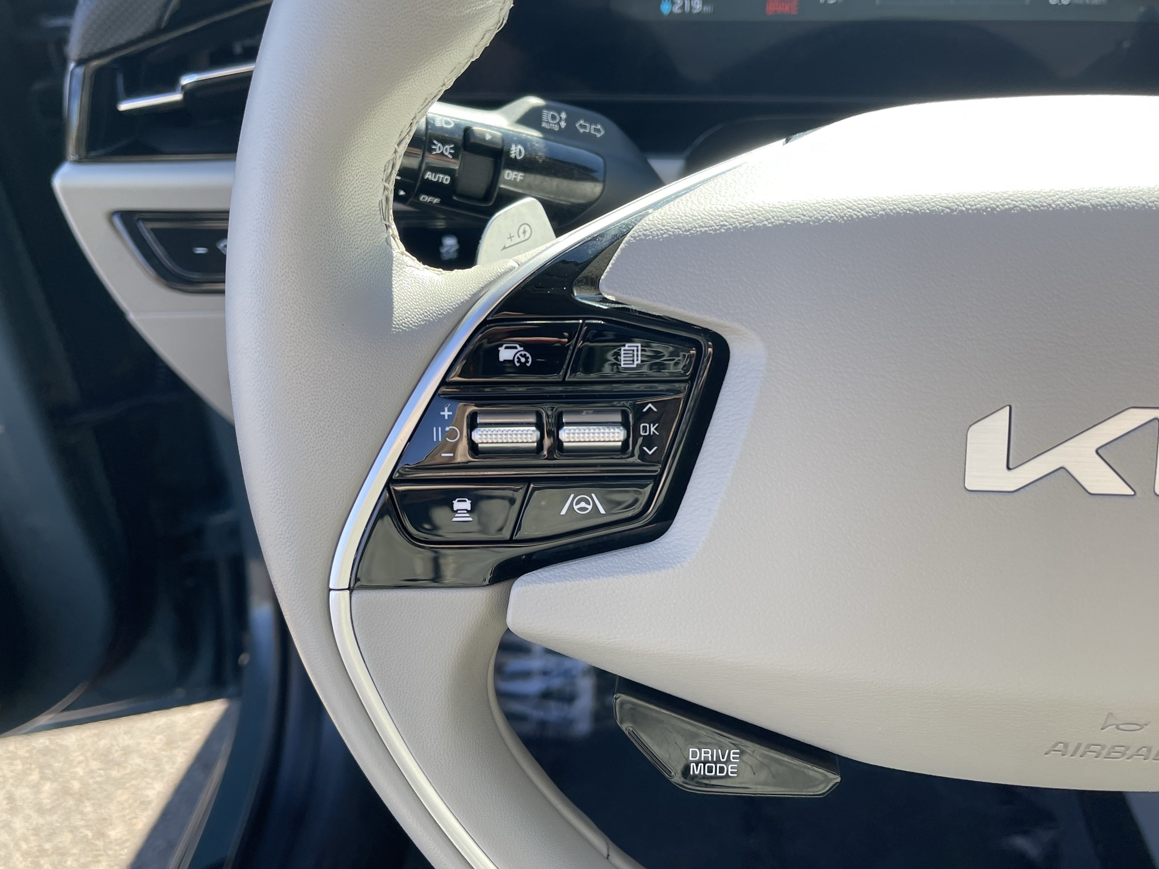 Used 2023 Kia Niro Wave FWD image 24