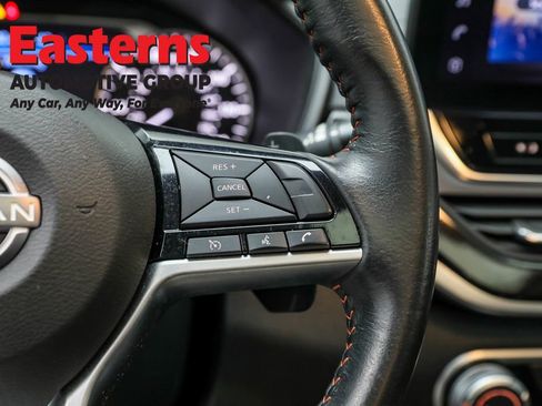 Used 2023 Nissan Altima 2.5 SR w/ SR Premium Package image 16