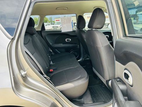 Used 2016 Kia Soul FWD image 22