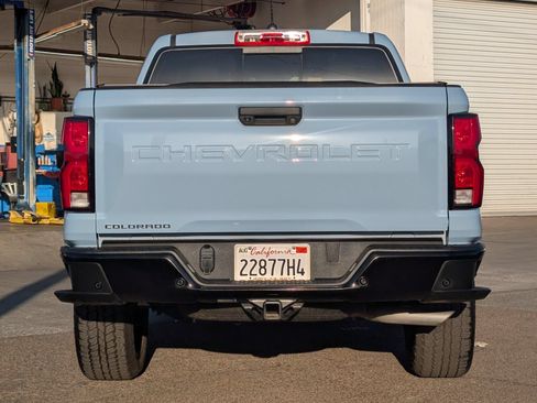 Used 2025 Chevrolet Colorado Z71 w/ Technology Package AWD/4WD image 9