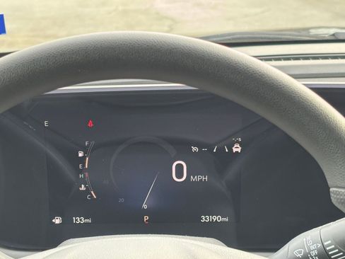 Used 2025 Buick Envista Preferred image 40