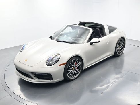 Certified 2021 Porsche 911 Targa 4S image 40