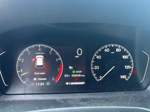 Used 2025 Honda Pilot Touring image 7
