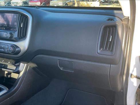 Used 2020 Chevrolet Colorado LT w/ LT Convenience Package image 18