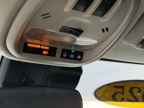 Used 2025 Chevrolet Trax ACTIV w/ Sunroof Package image 37