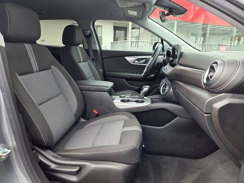 Used 2025 Chevrolet Blazer LT AWD/4WD image 29