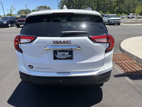 Used 2022 GMC Terrain SLE w/ Driver Convenience Package FWD image 13