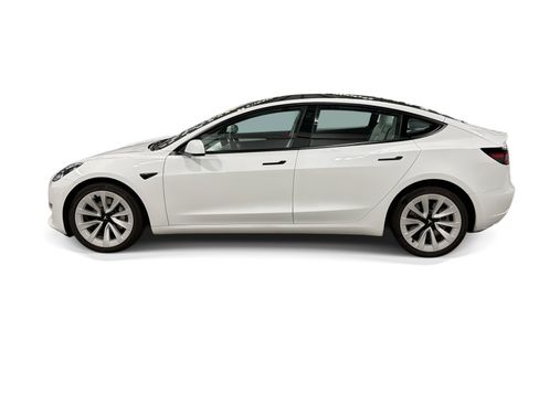 Certified 2023 Tesla Model 3 Standard Range RWD image 3