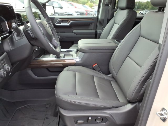 New 2026 Chevrolet Silverado 1500 RST w/ Safety Package AWD/4WD image 6