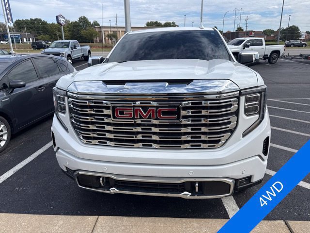 Used 2023 GMC Sierra 1500 Denali w/ Technology Package AWD/4WD image 2