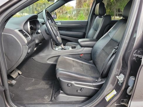 Used 2021 Jeep Grand Cherokee Laredo X image 17