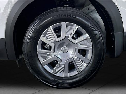 New 2026 Nissan Kicks S FWD image 11