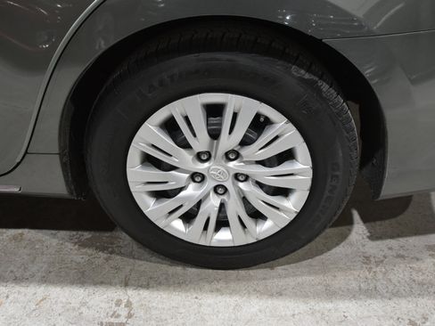 Used 2012 Toyota Camry LE image 44