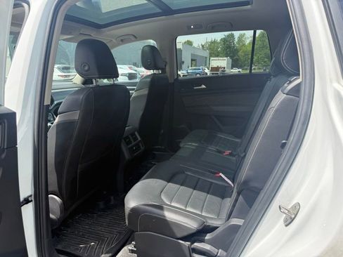Used 2023 Volkswagen Atlas SEL Premium AWD/4WD image 11