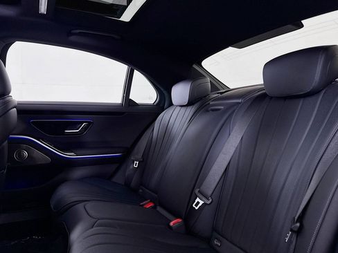 New 2026 Mercedes-Benz S 500 4MATIC image 7