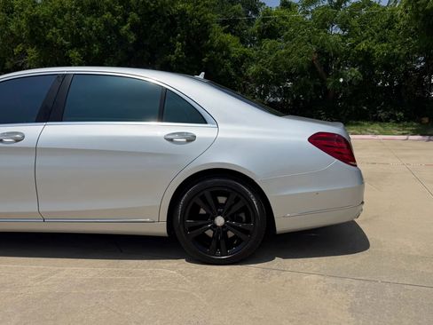 Used 2016 Mercedes-Benz S 550 Sedan image 17