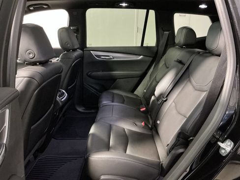 Used 2025 Cadillac XT6 Luxury AWD/4WD image 25