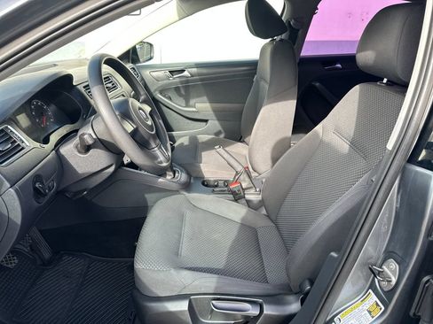 Used 2011 Volkswagen Jetta S FWD image 12