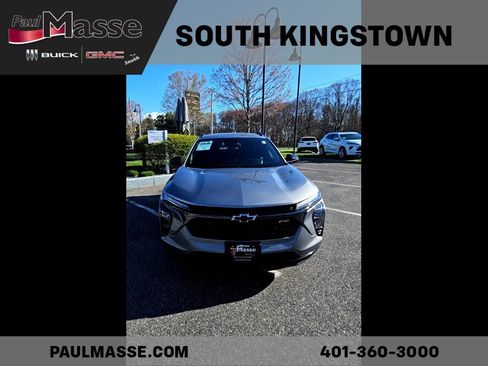 Used 2024 Chevrolet Trax RS FWD image 9