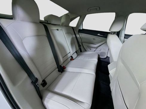 Used 2023 Volkswagen Jetta SE image 26