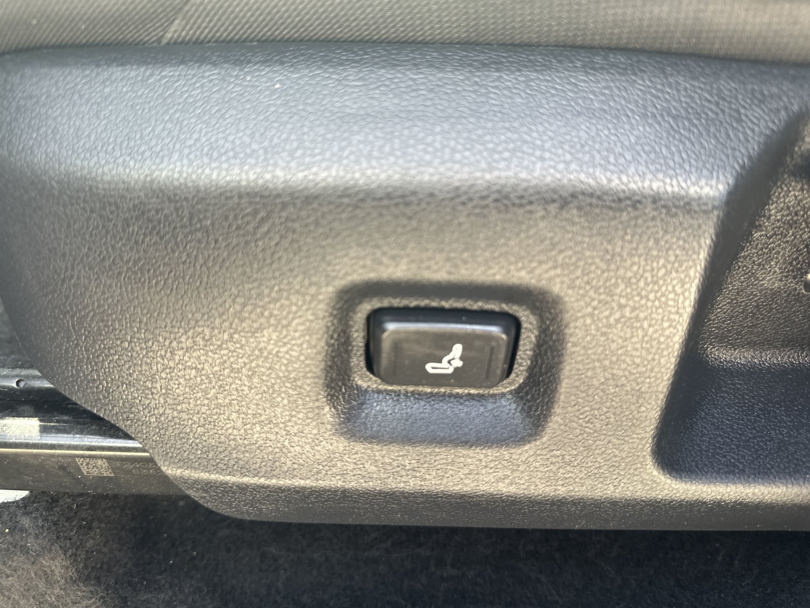 Used 2024 Toyota Tacoma TRD Off-Road AWD/4WD image 17
