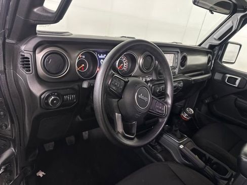 Used 2021 Jeep Wrangler Sport image 12