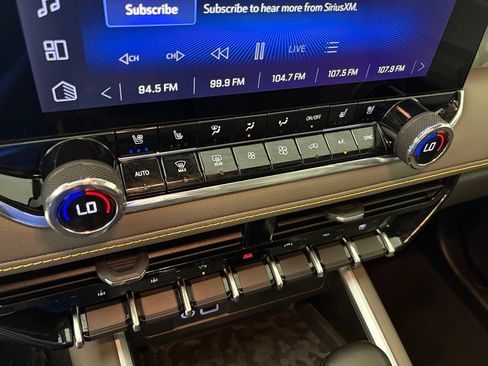 Used 2025 Chevrolet Colorado ZR2 AWD/4WD image 28