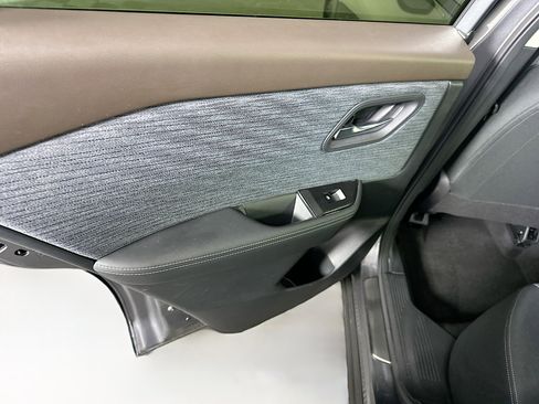 Used 2023 Nissan Rogue SV FWD image 25