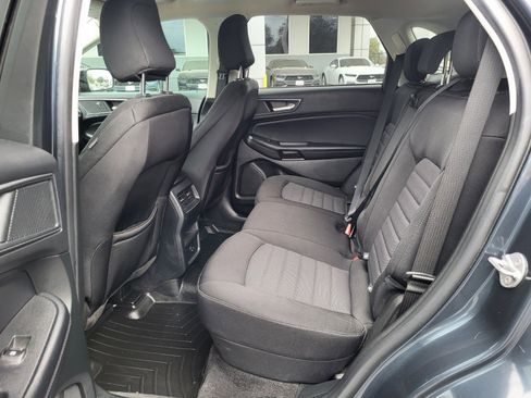 Certified 2022 Ford Edge SE w/ Black Appearance Package image 17